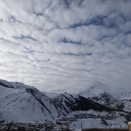 Emotion Kazbegi Appartement Kamer foto
