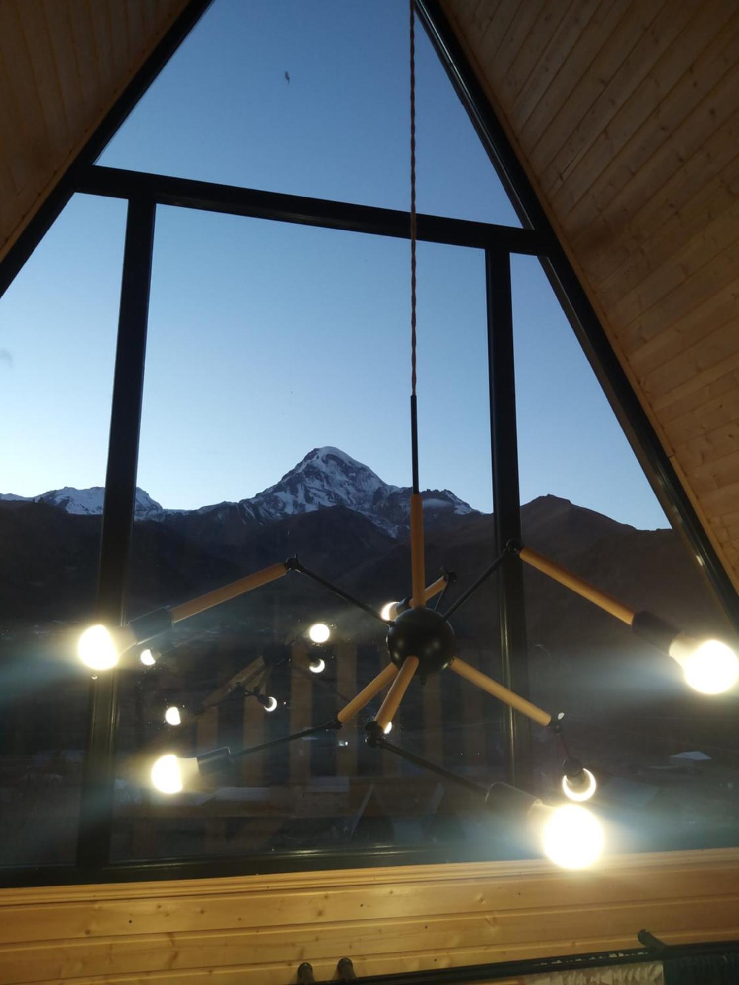 Emotion Kazbegi Appartement Kamer foto